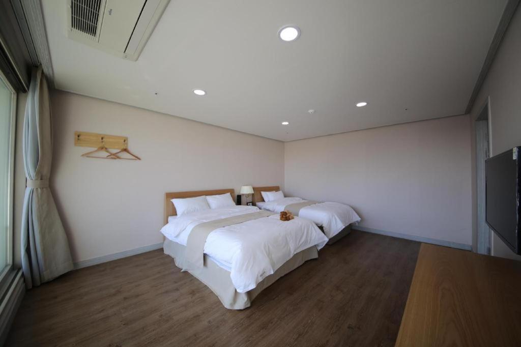 Hotel Aroha Jeju Seogwipo Eksteriør billede