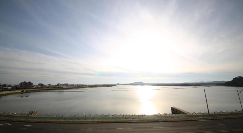 Hotel Aroha Jeju Seogwipo Eksteriør billede