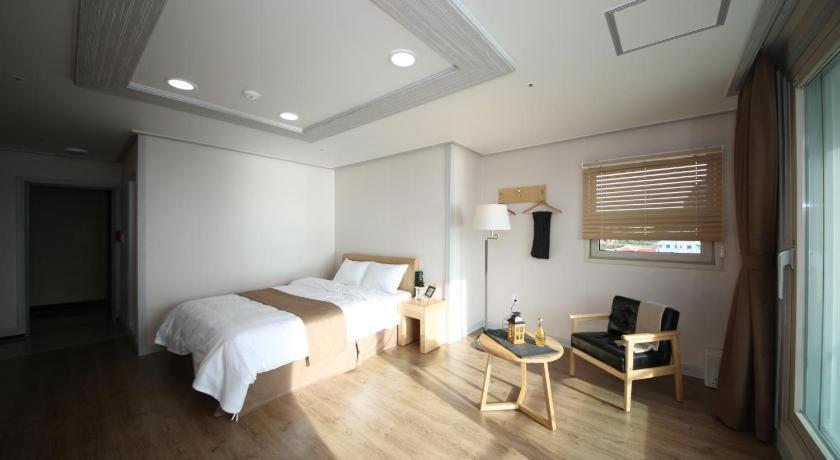 Hotel Aroha Jeju Seogwipo Eksteriør billede