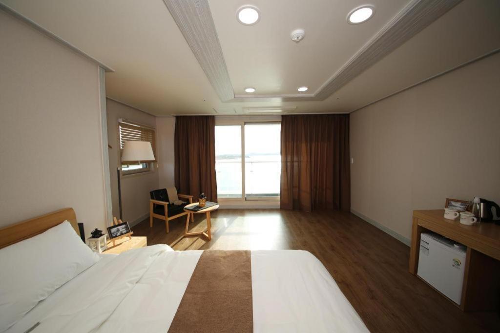 Hotel Aroha Jeju Seogwipo Eksteriør billede