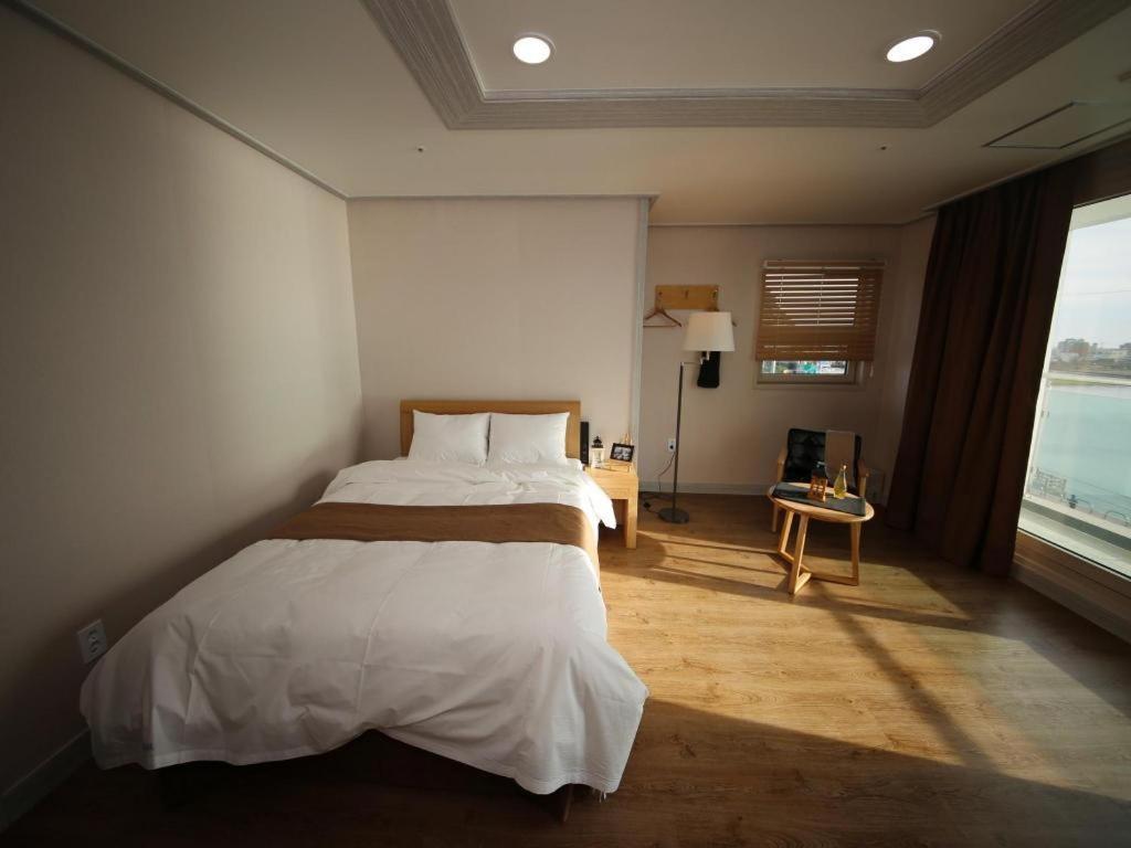 Hotel Aroha Jeju Seogwipo Eksteriør billede