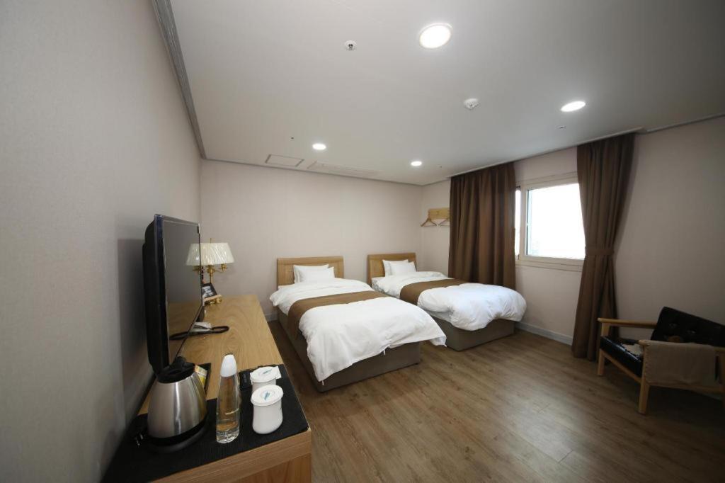 Hotel Aroha Jeju Seogwipo Eksteriør billede