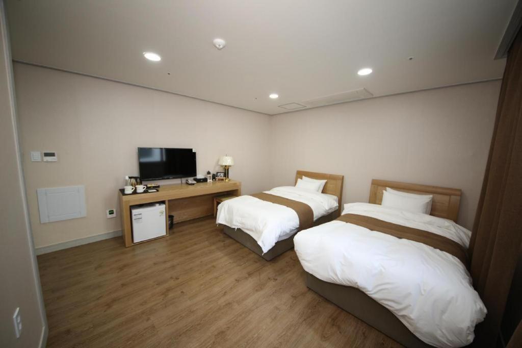 Hotel Aroha Jeju Seogwipo Eksteriør billede