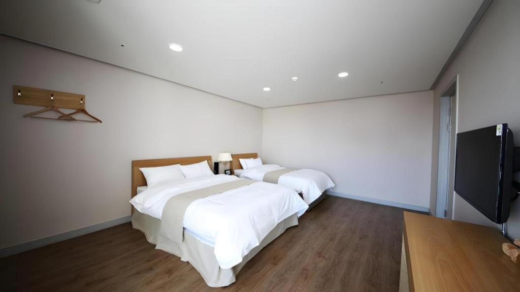Hotel Aroha Jeju Seogwipo Eksteriør billede