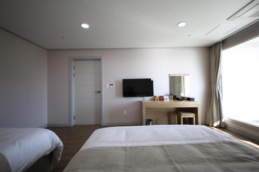 Hotel Aroha Jeju Seogwipo Eksteriør billede